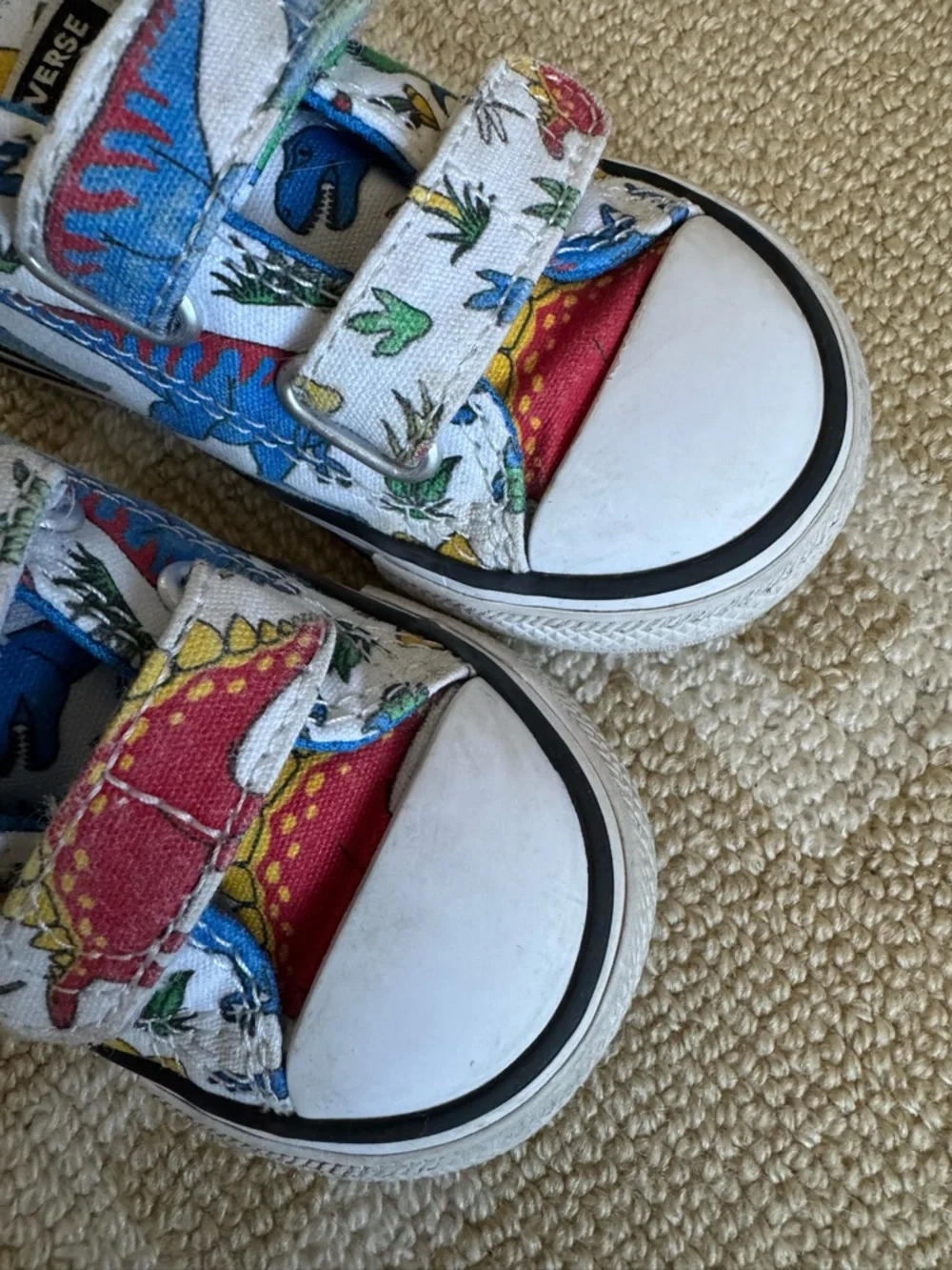Converse Dino Print Velcro Sneakers Canvas Low Top Multicolor Size 6 Infant